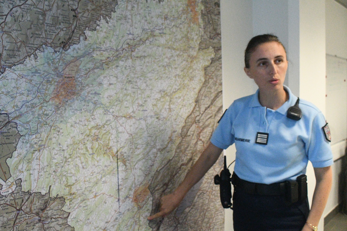 ELODIE MONTET GENDARME