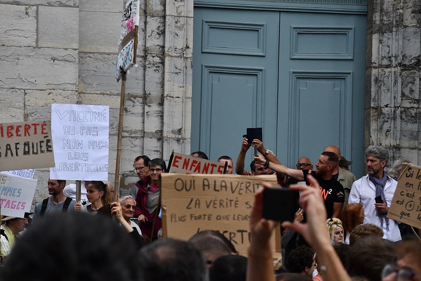 manif pass vaccinal besancon 4