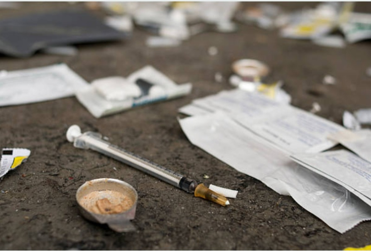 Jusqu&rsquo;&agrave; 700 d&eacute;chets d&rsquo;activit&eacute; de soin &agrave; risques  mal jet&eacute;s retrouv&eacute;s mensuellement au centre de tri de Pontarlier