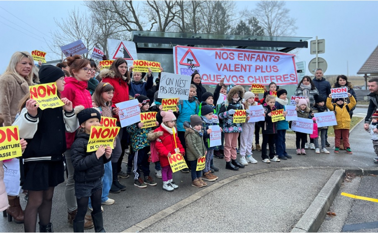 La Rivière Drugeon : mobilisation pour s&#039;opposer à la fermeture d&#039;une classe à l&#039;école primaire