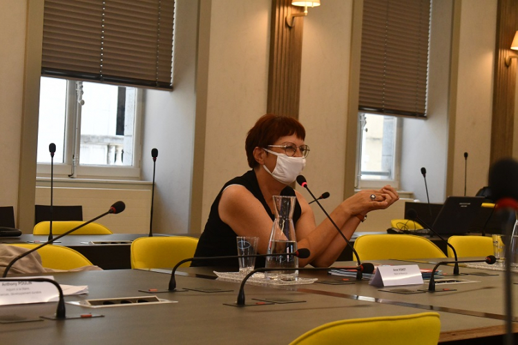 Besançon : Anne Vignot interdit le transit des poids lourds sur la RN 57