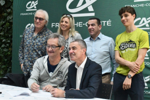 Conférence de presse dans les locaux du Crédit Agricole à Besançon 