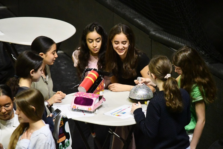 Besançon / Cybertech’Comtois : quand les ados se lancent des défis