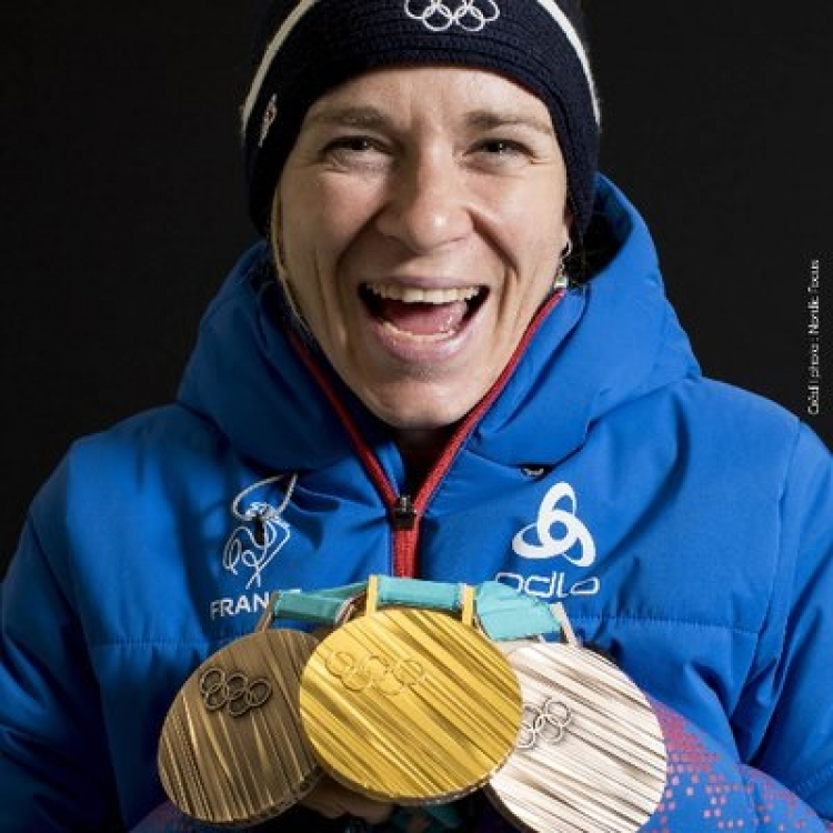 Biathlon : Anaïs Bescond et l&#039;équipe de France en or