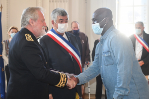 Besançon : « Un honneur de devenir Français »