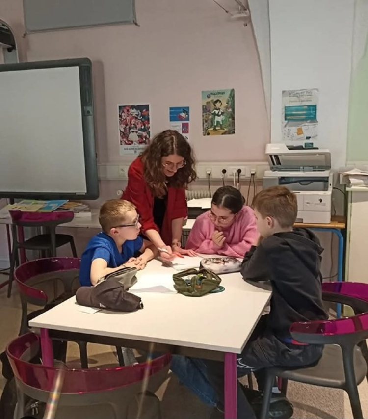 Musique : Chloé M fait résonner le slam dans les établissements scolaires