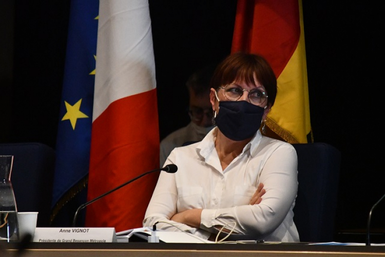 Anne Vignot se dit prête à accueillir des afghans et afghanes à Besançon