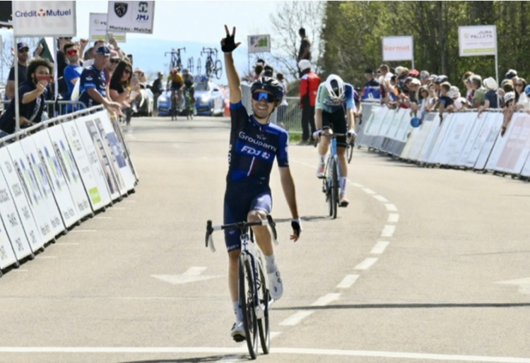Tour du Doubs : le superbe week-end de Lenny Martinez