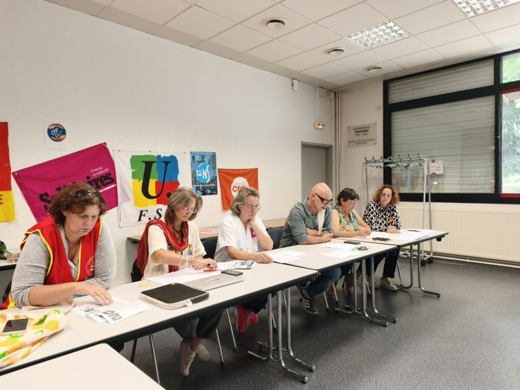 Besan&ccedil;on : les agents publics mobilis&eacute;s pour leurs salaires et les moyens des services publics