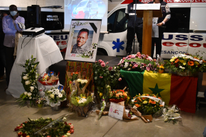 Hommage à Moussa Dieng, l&#039;ambulancier poignardé à Besançon
