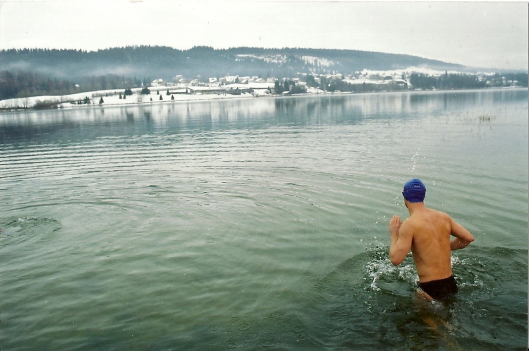 Nouvelle traversée du lac Saint-Point à la nage de Christophe Corne