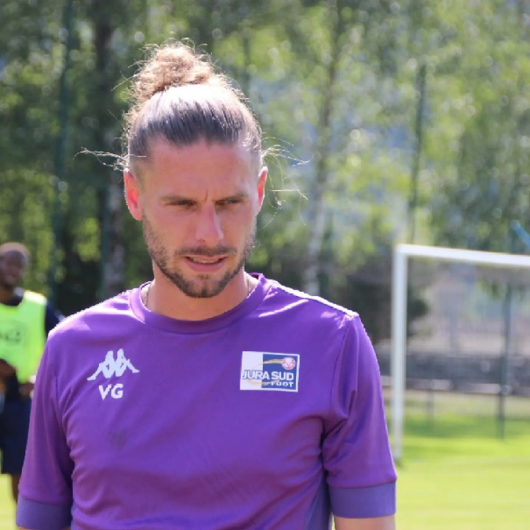 Football : Valentin Guichard prolonge à Jura Sud