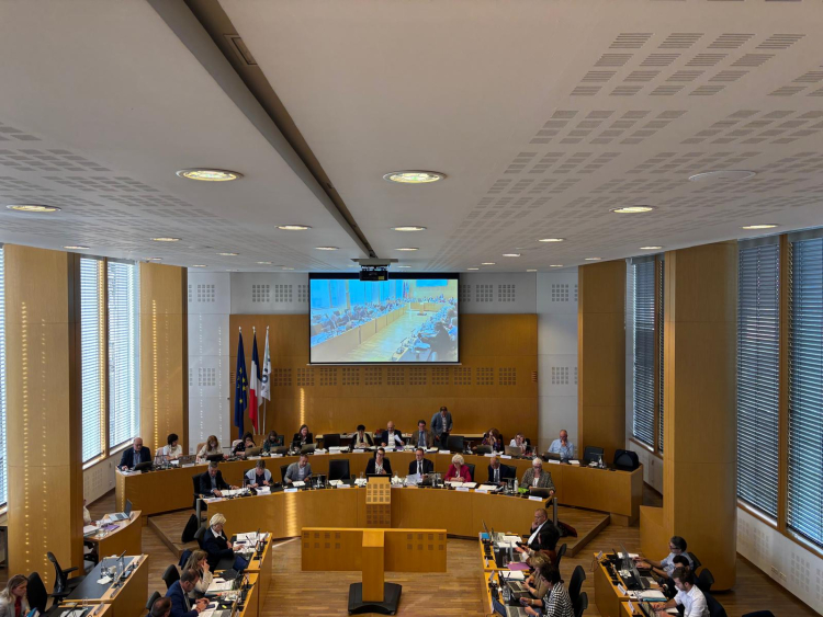 Doubs : l&rsquo;opposition de gauche attaque Ludovic Fagaut sur le cumul de ses mandats et ses &laquo; incoh&eacute;rences &raquo;