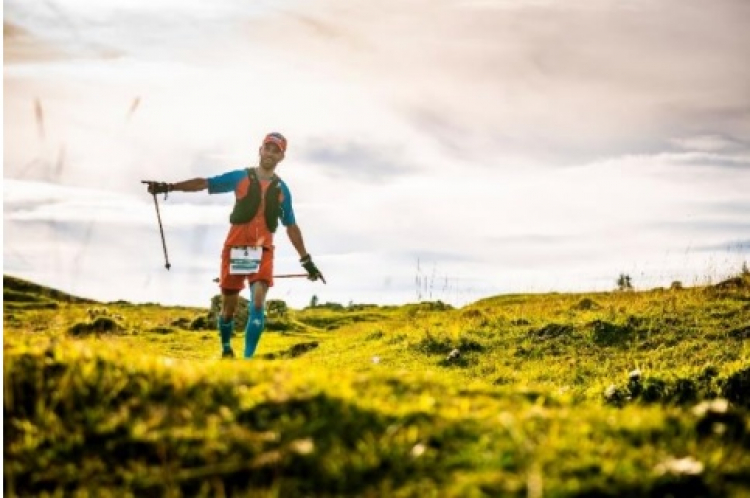 Ultra Trail des Montagnes du Jura  : le Haut Savoyard Johan Fernandez remporte  l’épreuve-phare de 187 km