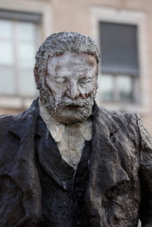 La sculpture d&#039;Ousmane Sow vandalisée