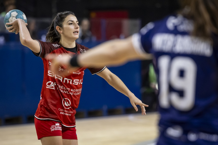 Handball / D1 féminine : Alizée Frécon Demouge reste bisontine