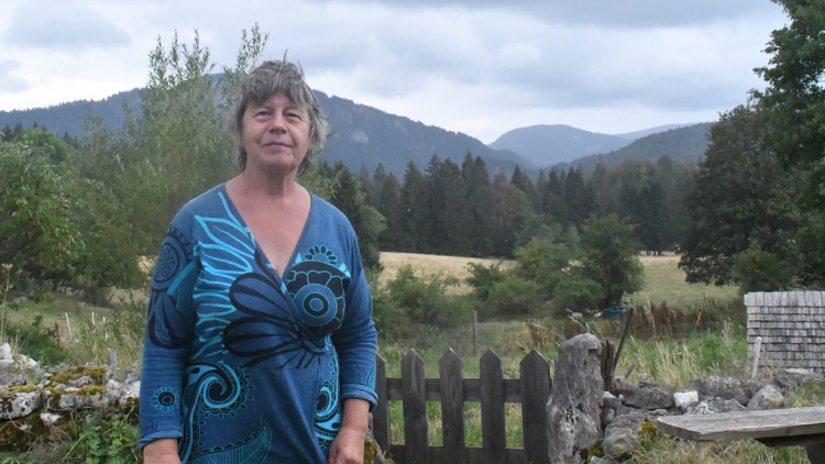 Alpage du Haut-Doubs : rencontre avec Babeth la bergère