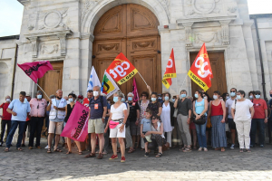 Mobilisation des fonctionnaires devant la préfecture du Doubs