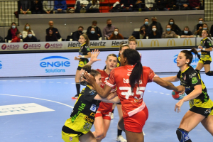 Handball / D1 féminine : l&#039;ESBF n&#039;a pas tremblé face à Fleury