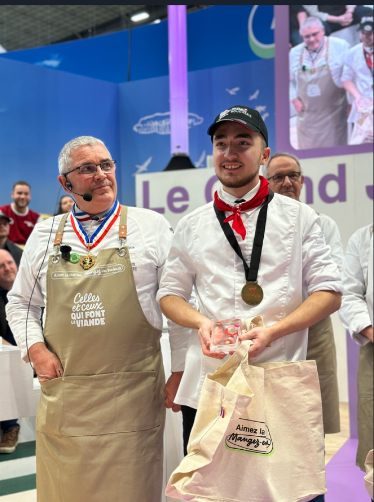 Math&eacute;o Simon, de Morteau, sacr&eacute; Meilleur Jeune Boucher 2026 au Salon de l&rsquo;Agriculture