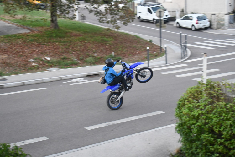 Besan&ccedil;on : un adolescent interpell&eacute; apr&egrave;s un refus d&rsquo;obtemp&eacute;rer en moto