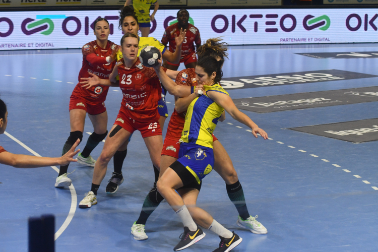 Handball / D1 féminine : match nul entre l&#039;ESBF et Dijon