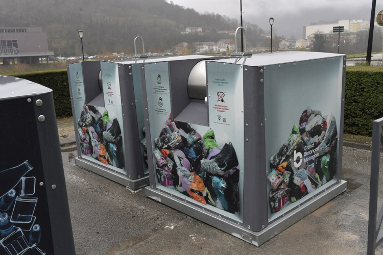 Six  nouveaux conteneurs textiles installés au centre-ville de Besançon