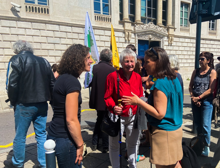 Agriculture. Mobilisation devant le tribunal de Besançon en soutien à Claire Guyon