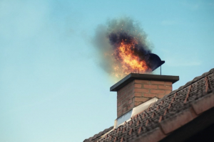 Feux de cheminées et intoxications au monoxyde de carbone : les pompiers du Doubs appellent à la prudence cet hiver