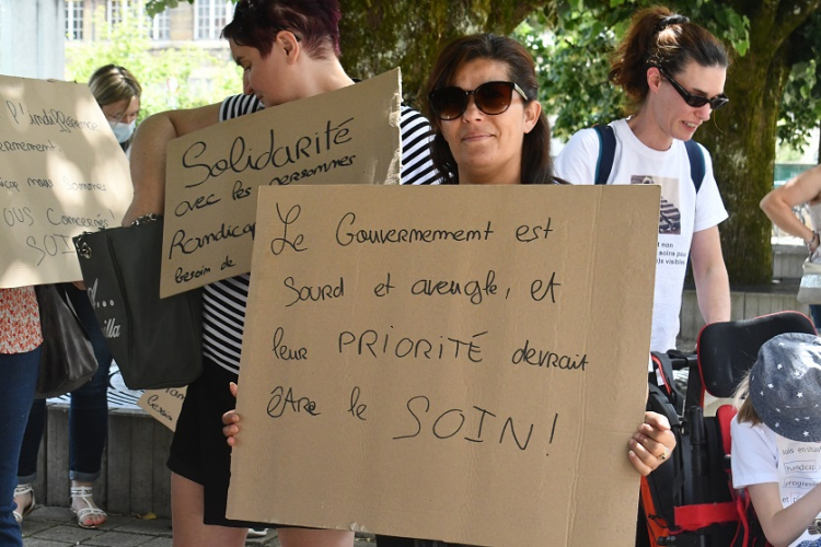 Besançon : Les familles de personnes en situation de handicap dans la rue