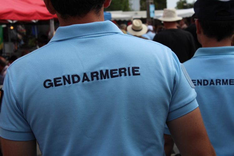 Charquemont : une famille verbalis&eacute;e pour un feu de camp