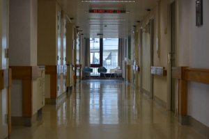 Pontarlier : faute de personnel, l’hôpital ferme six lits supplémentaires en médecine B