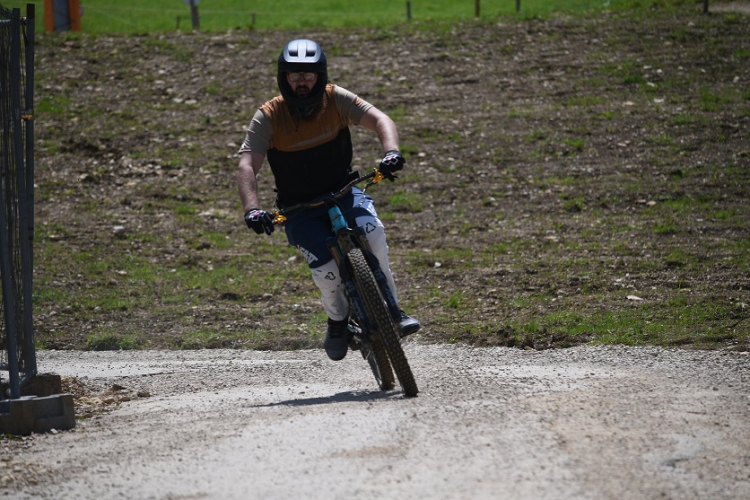 Métabief : Un homme héliporté après une chute de VTT