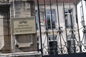 Besançon : le loup et ses défenseurs devant le tribunal administratif