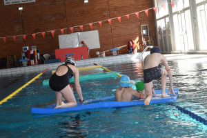 Pontarlier : Les ados appelés à se défier à la piscine