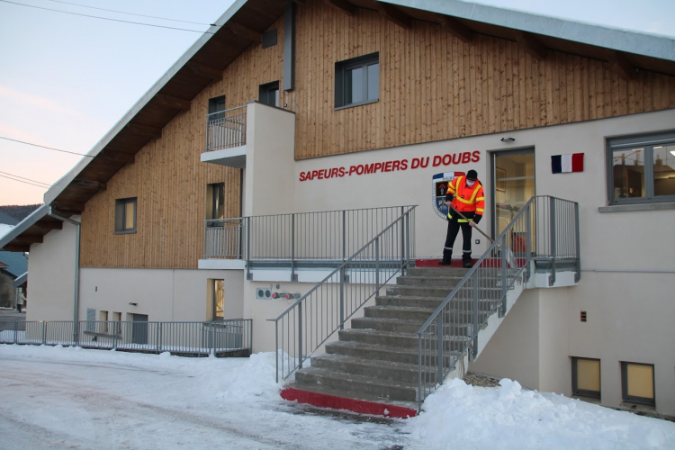 Une caserne entièrement rénovée pour les sapeurs-pompiers de Mouthe