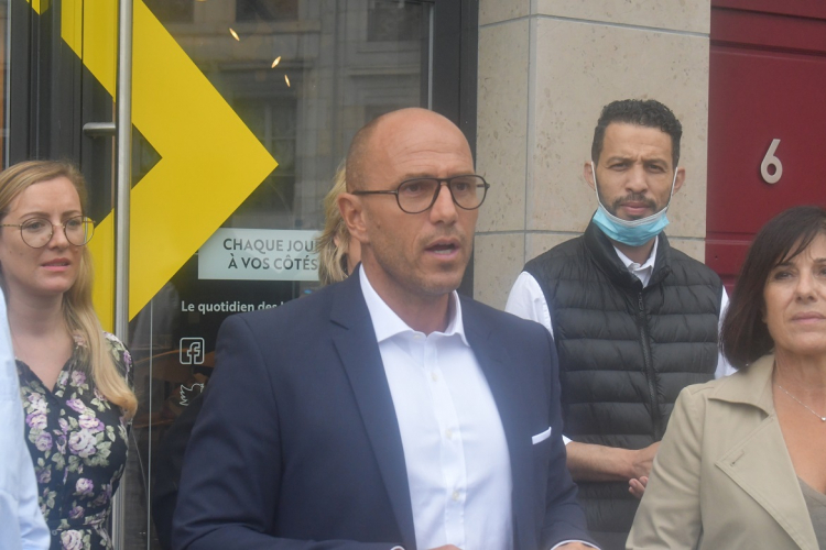 Politique : « Besançon Maintenant » sort sa revue à mi mandat