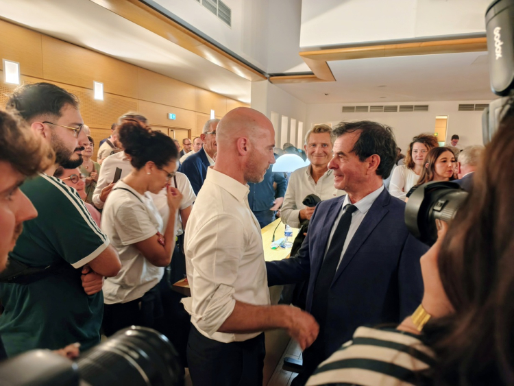 S&eacute;natoriales dans le Doubs : Longeot en t&ecirc;te, Grosperrin r&eacute;&eacute;lu et la gauche de retour avec Marthey