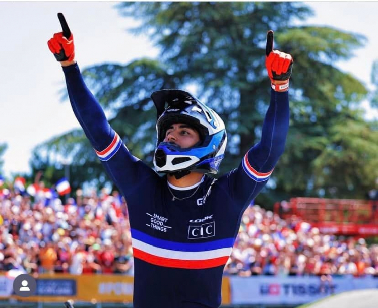 BMX : Le Bisontin Léo Garoyan champion du Monde U23