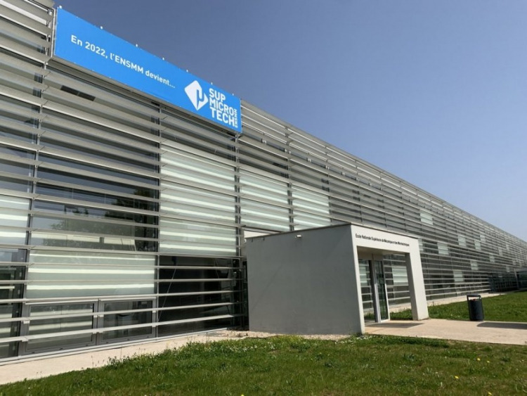 Cérémonie de remise des diplômes de l&#039;école d&#039;ingénieurs SUPMICROTECH-ENSMM