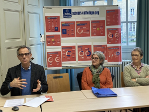 Antoine Aumonier et deux bénévoles de l&#039;association