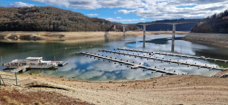 Jura : Où est passé le lac de Vouglans ?