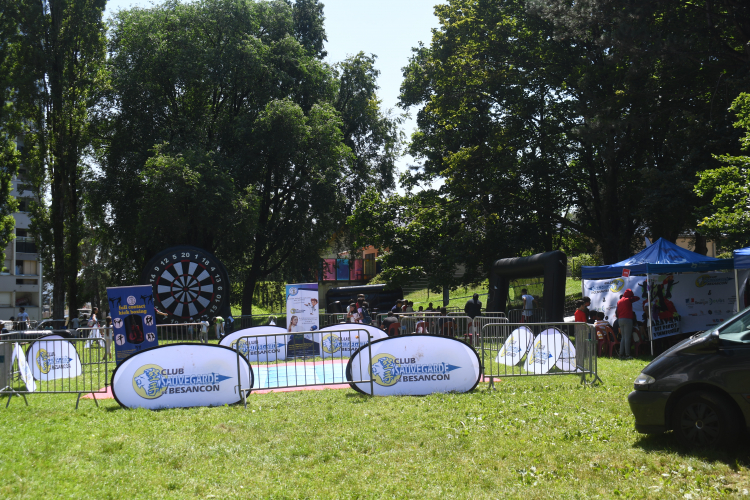 La caravane des pieds d&#039;immeuble sillonne Besançon tout l&#039;été