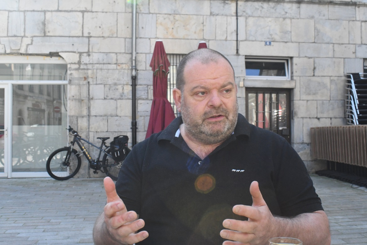 Législatives 2022 : 1ère réunion publique de Stéphane Ravacley