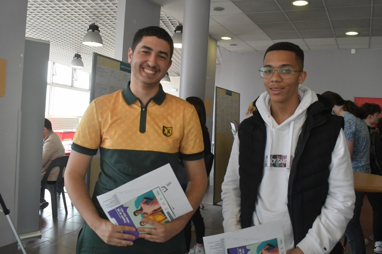 Besançon : Etudiants et lycéens à la recherche d’un job d’été