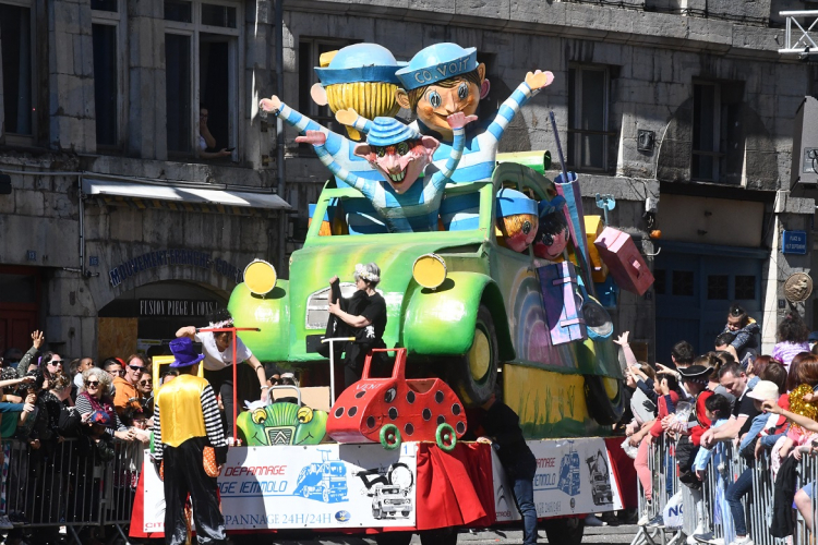 Besançon : des milliers de spectateurs au Carnaval