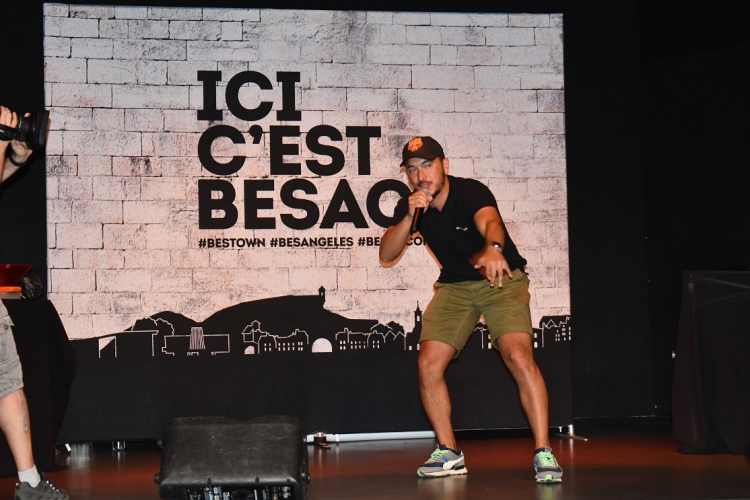 Une battle de rap dans le cadre du festival &quot;Ici c&#039;est Besac&quot;
