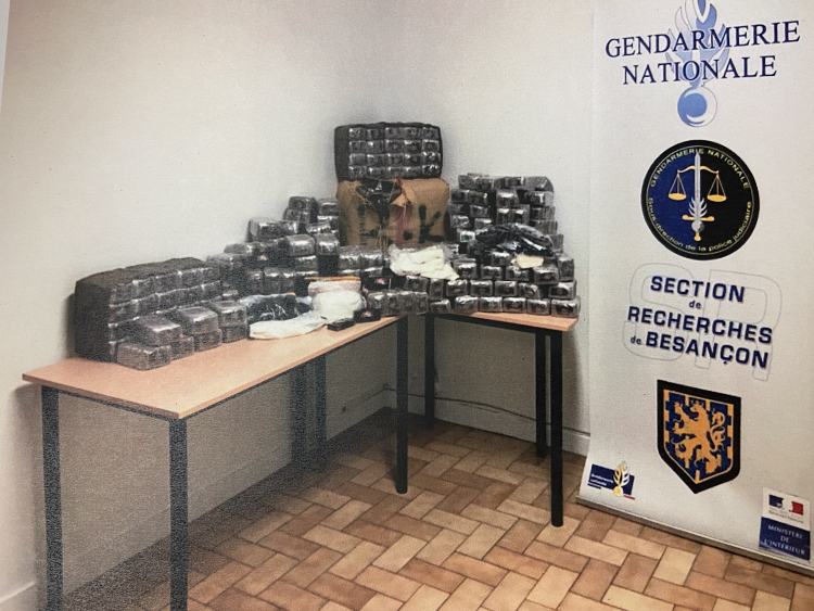 161kg de résine cannabis et 6,5kg de cocaïne saisis à Besançon
